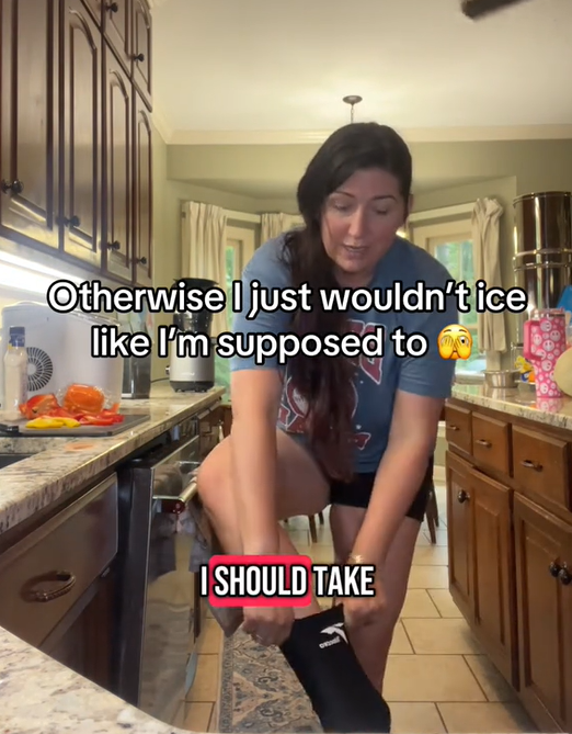 This completely eliminates the need for a messy, dripping towel wrapped around a bag of ice. It's clean, reusable, and far more effective. The gel gets perfectly cold every time.