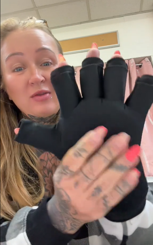 Putting this on when my hands are stiff and painful in the morning makes all the difference. The gentle compression and cooling sensation help me make a fist and start my day.