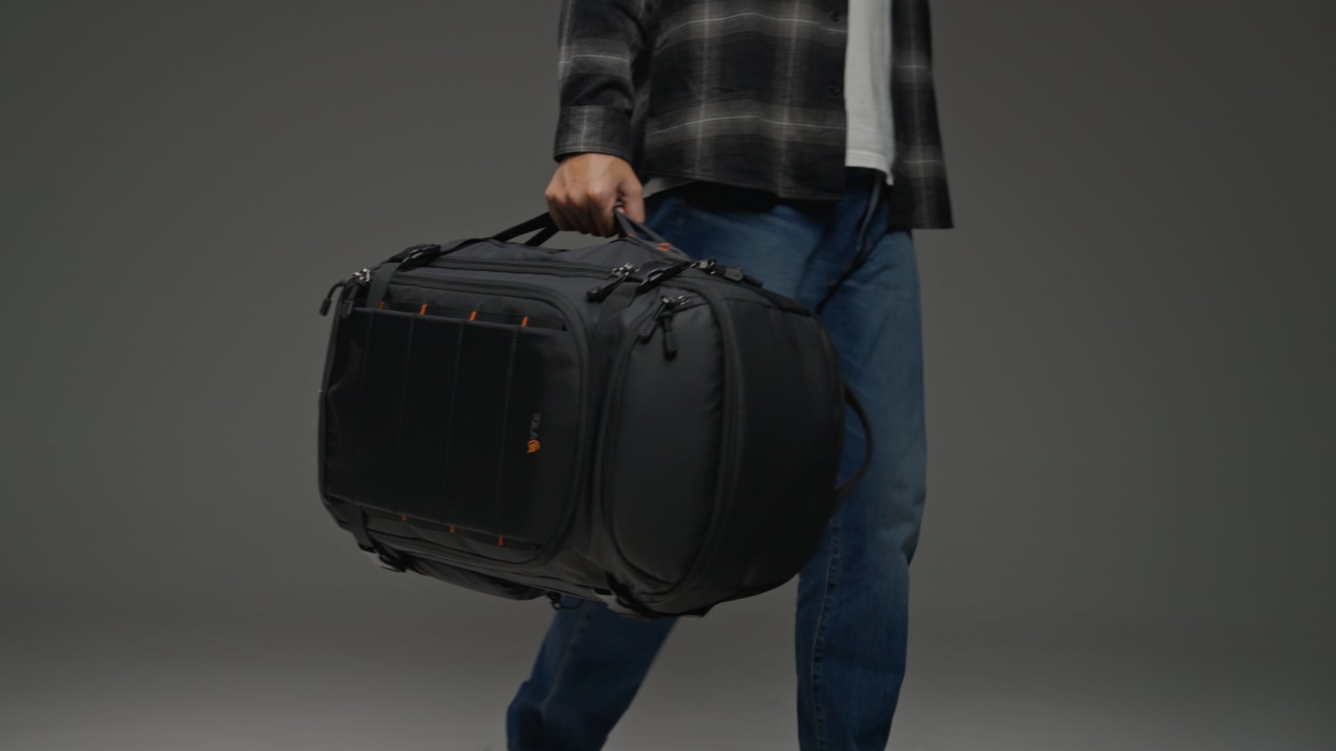 Modular design for flexibility; wet/dry separation for practicality; multi-purpose use for smart packing. This Tolaccea backpack has completely changed how I pack. 