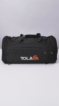 The organization in this bag is next-level. Beyond the awesome shoe compartment, the internal pockets and compression straps keep everything secure and in its place. 